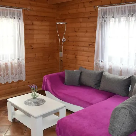 Fünfeichener Weg 16 Apartment *